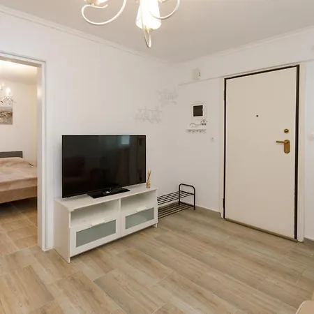 Breeze Apartment *