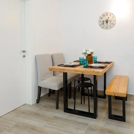Breeze Apartment *